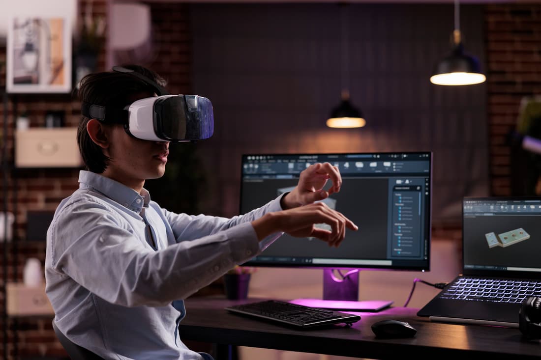 10 Key Benefits of using VR in Professional Education